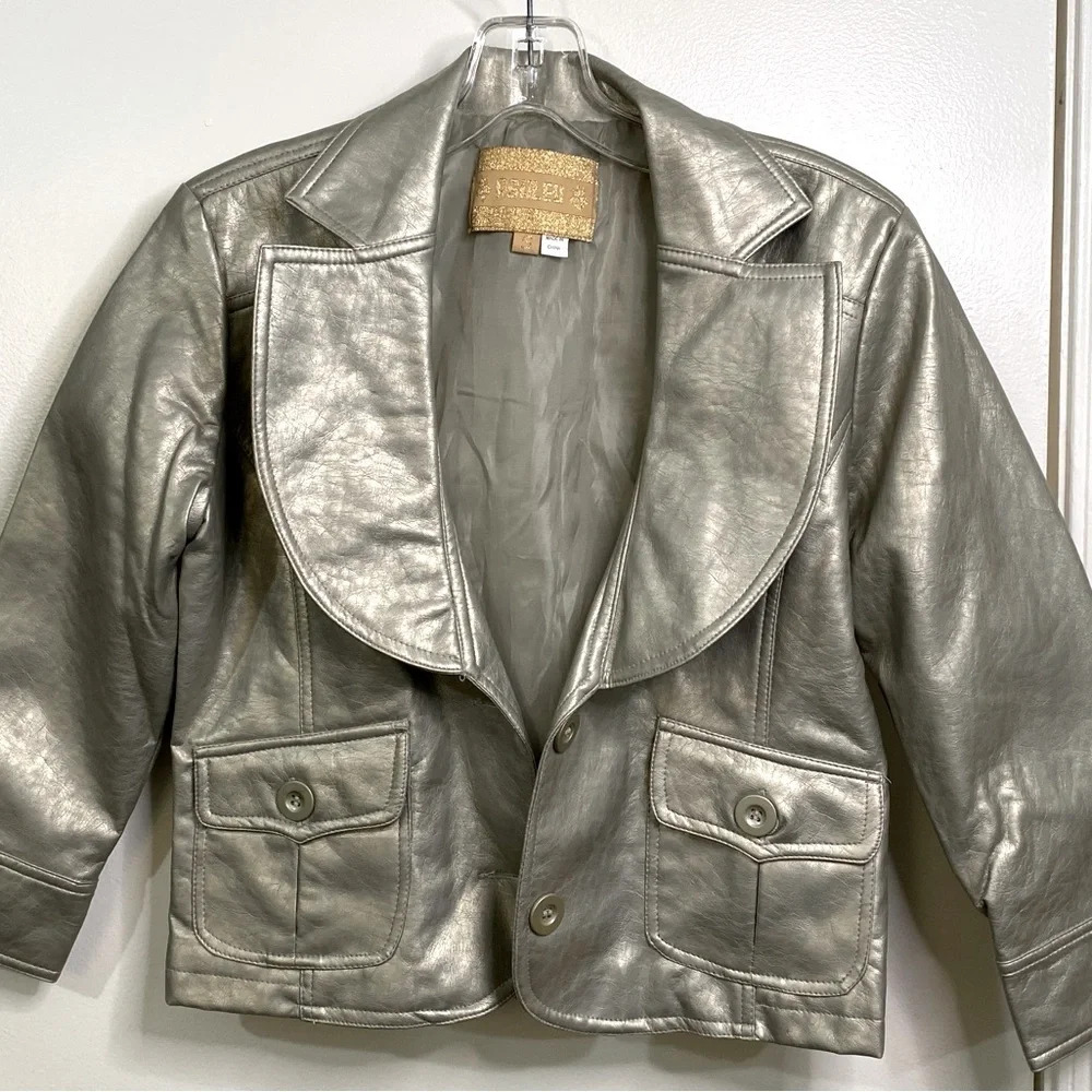 Ashley Silver Women Jacket. Size Small.